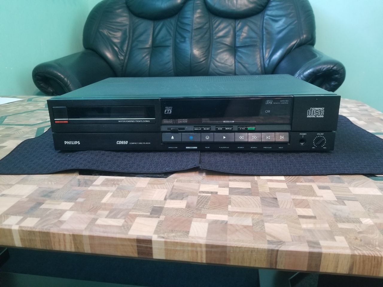 CD-проигрыватель Philips CD650 CD-програвач