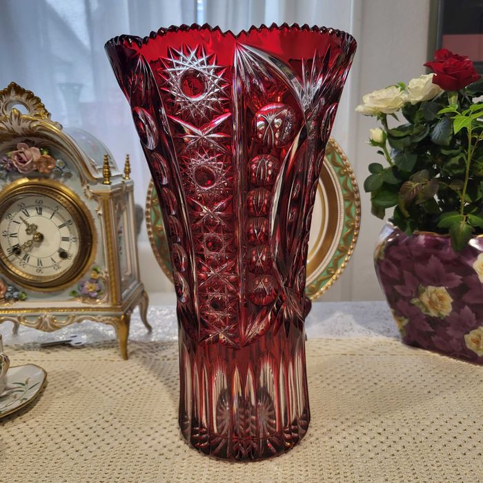 Роскошная ваза из рубинового хрусталя Nachtmann,ручная шлифовка, 30 см