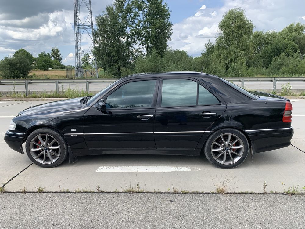 Продам w202 2.8 газ бенз 1994
