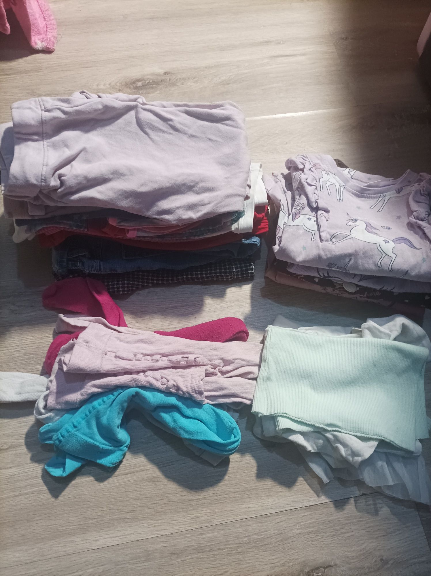 Sprzedam ubranka dla dziewczynki
