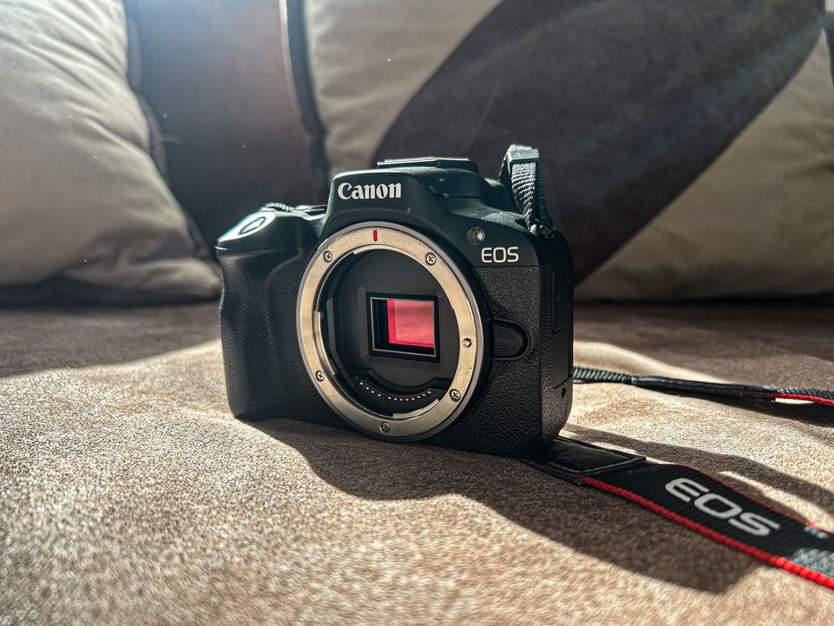 Body Canon EOS R50 24.2Mpix [Gwarancja] + Ładowarka i bateria