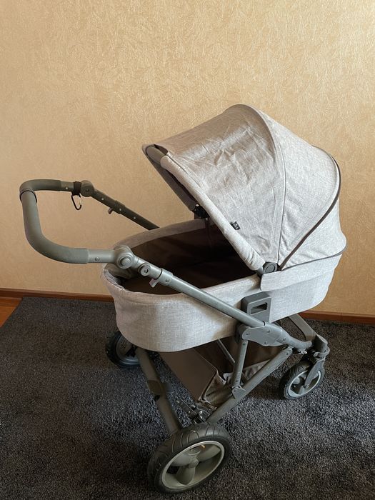 Продам коляску б/у в хорошем состоянии