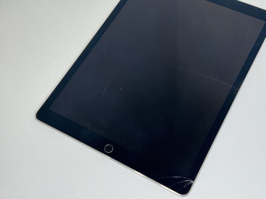 iPad Pro 12.9 2. gen. (A1670) - 64GB - pęknięty - faktura VAT 23%