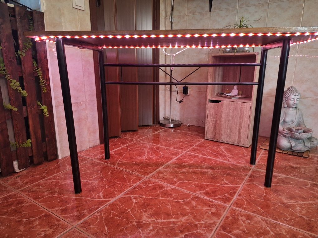 Secretária rústica com leds
