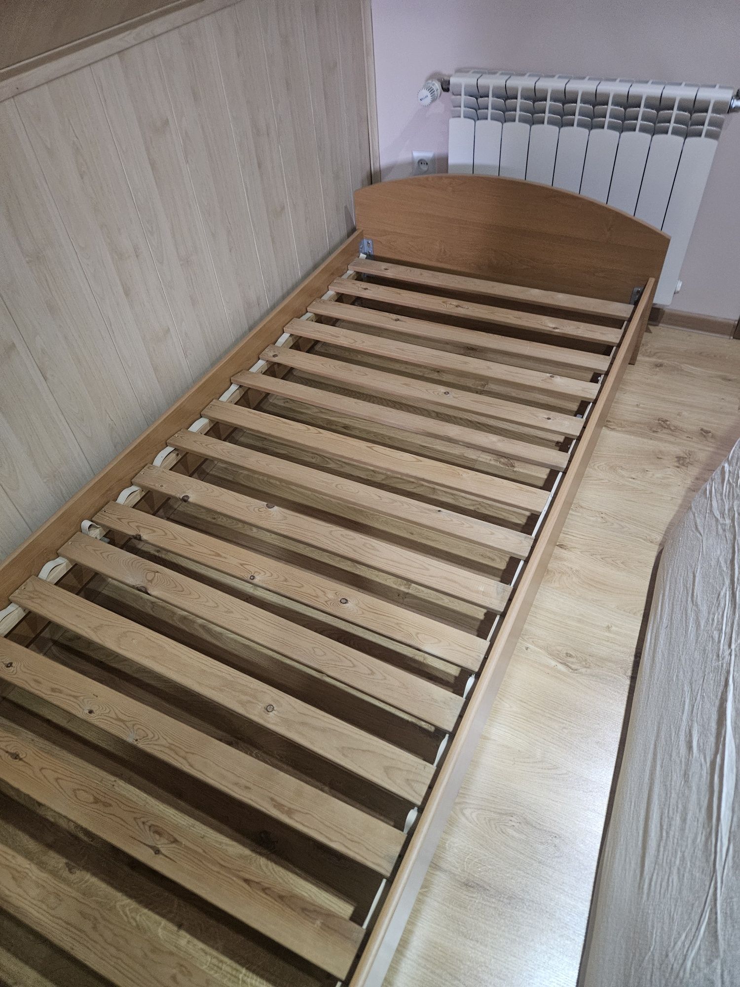 Nowe łóżko pojedyńcze uniwersalne 100×200