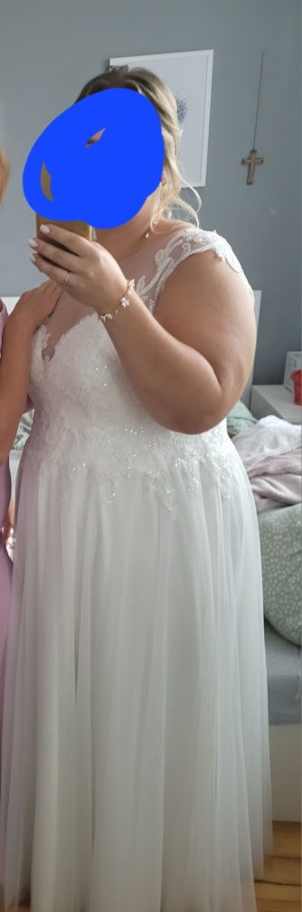 Suknia ślubna plus size