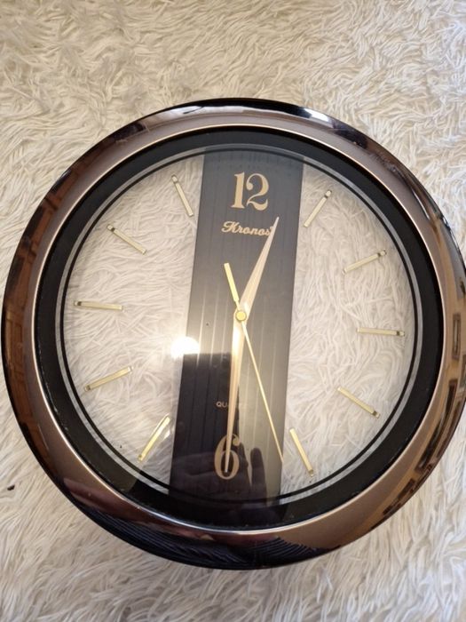 Продам часы настенные