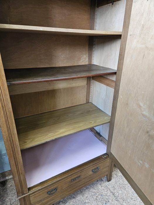 Stara szafa Secesyjna Bieliźniarka z półkami i lustrem