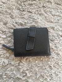 portfel czarny mały