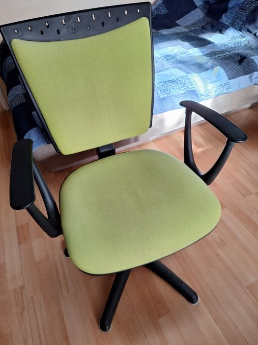 Fotel obrotowy oddam za darmo