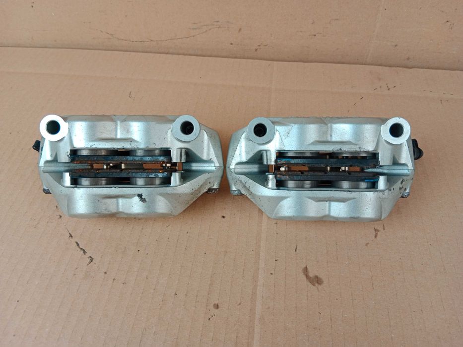 Ducati Monster 696 Zaciski Hamulcowe Przód BREMBO Zacisk Klocki 08-14