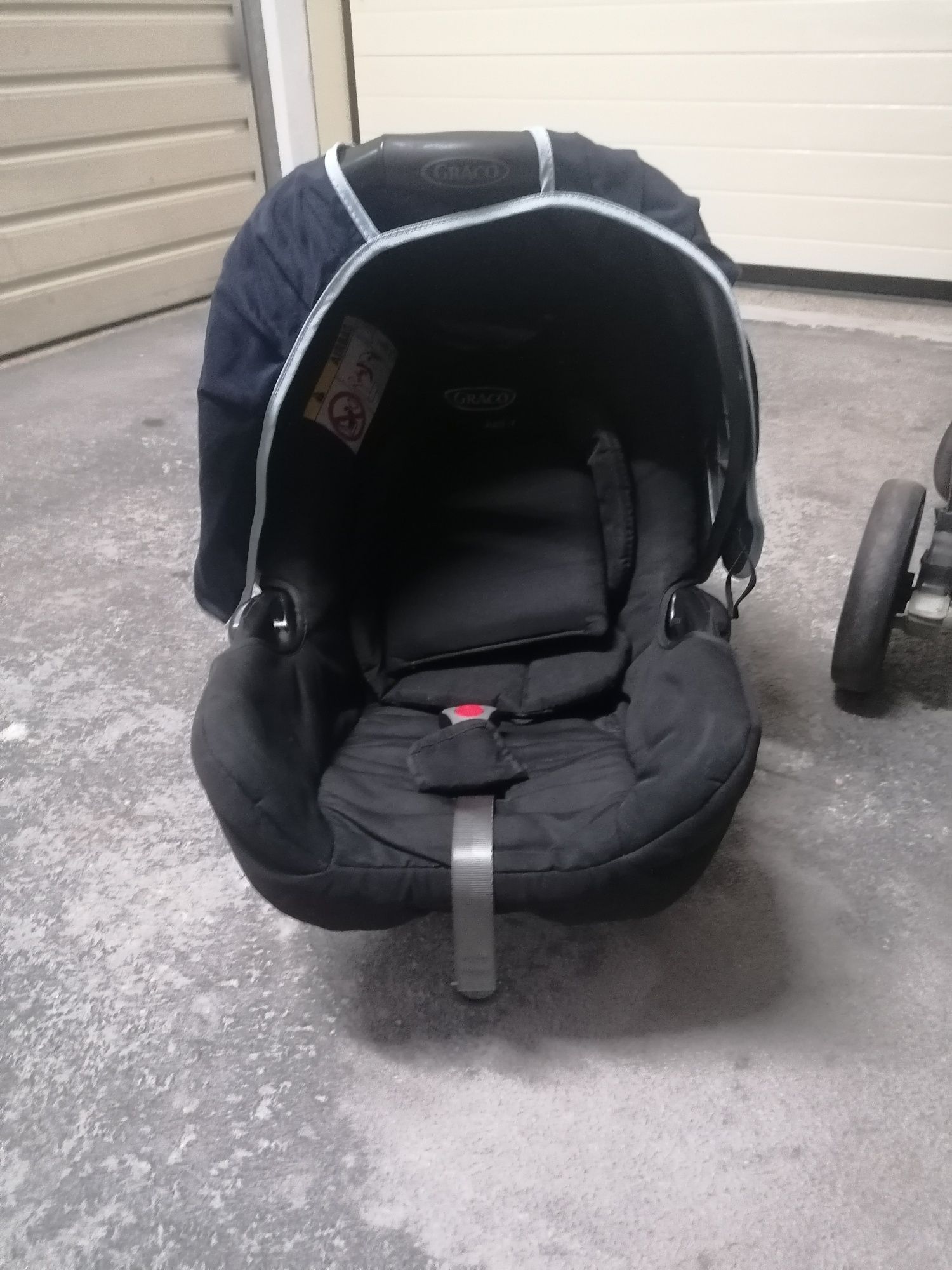 Vendo carrinho bebé com alcofa e ovo