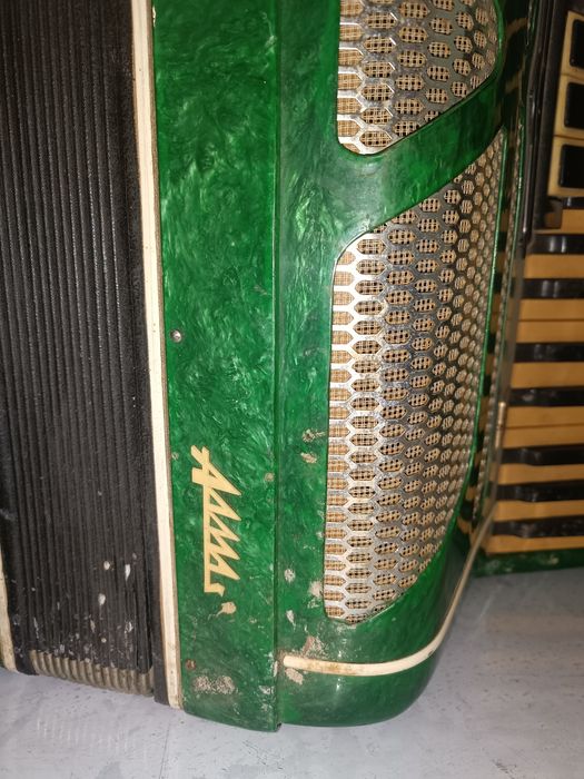 Продам аккардеон