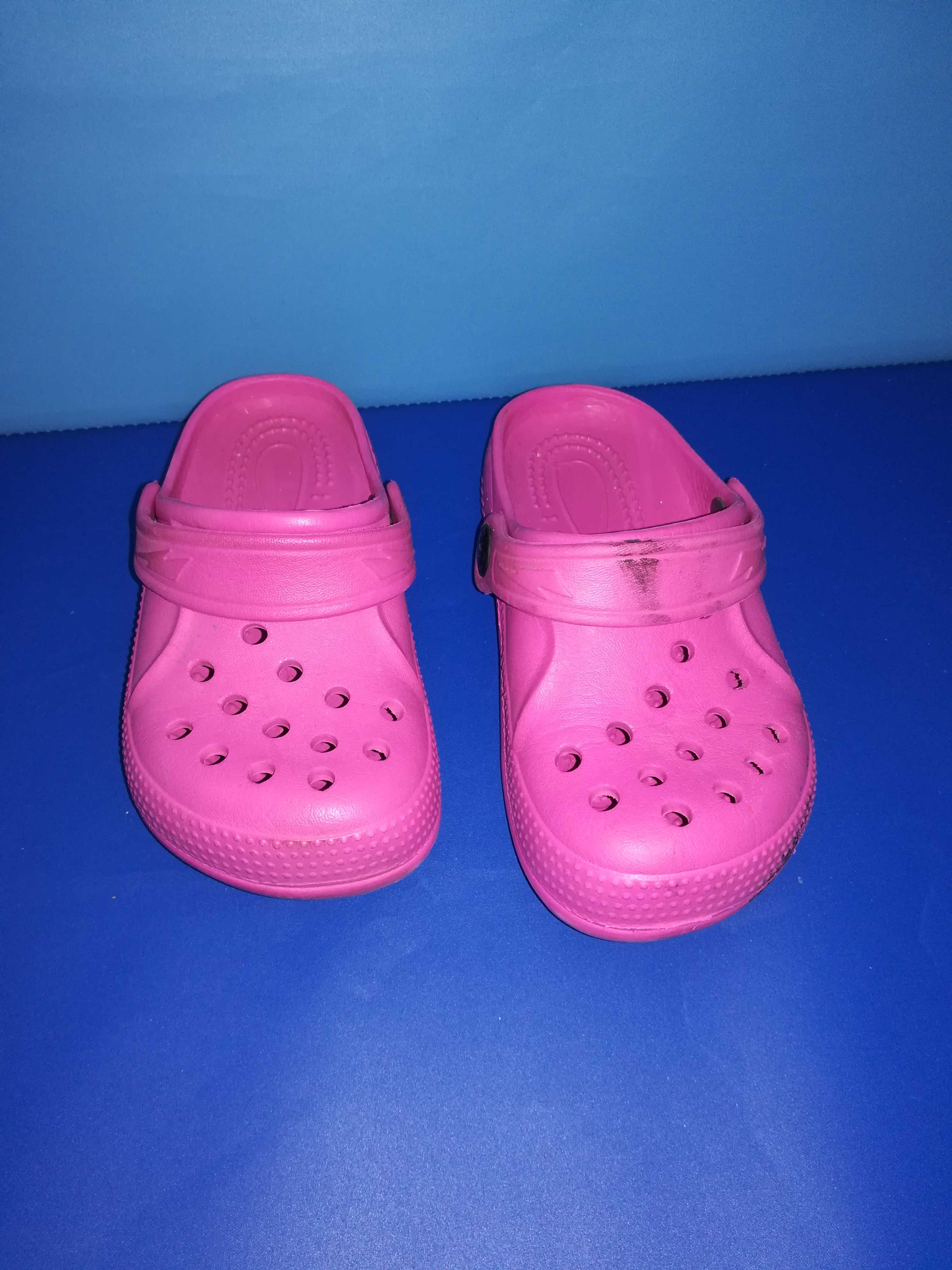 Różowe klapki dziecięce typu crocs rozmiar 25