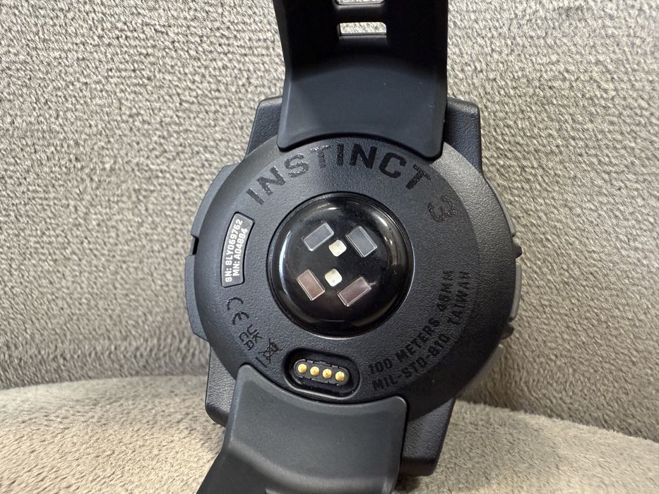 GARMIN Instinct 3 AMOLED 45 мм Black