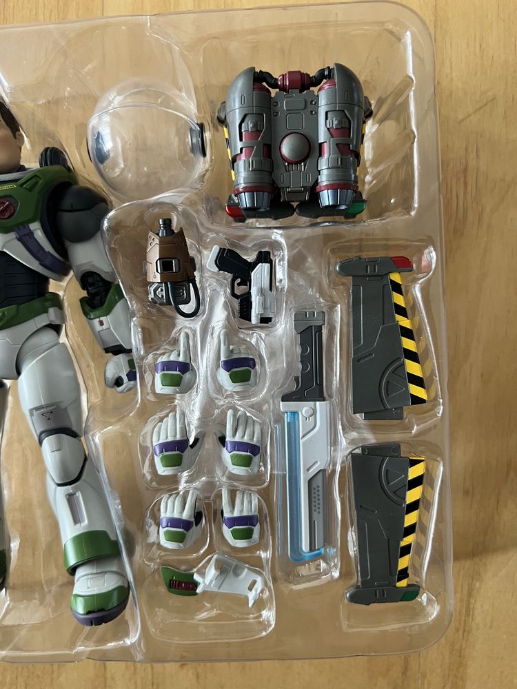 Figurka BanDai S.H.Figuarts Buzz Lightyear Alpha Suit