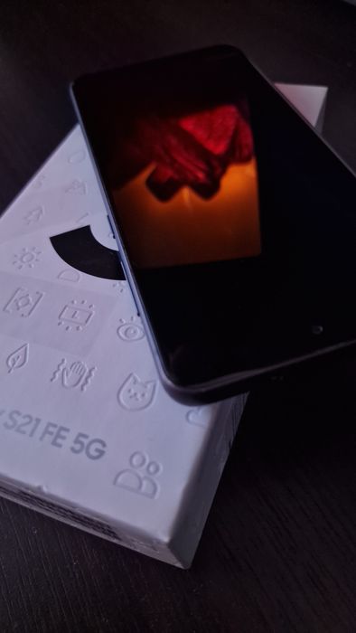 Samsung S21 - Petarda. Polecam