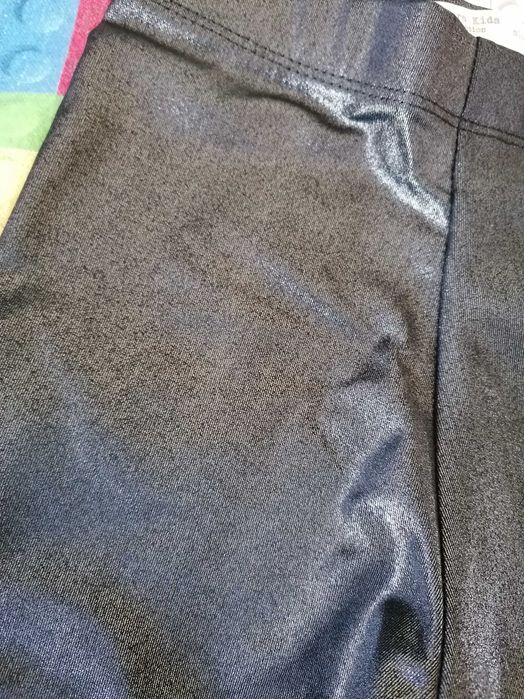 Leggings pretas cheias de estilo