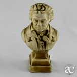 Busto de Beethoven em terracota