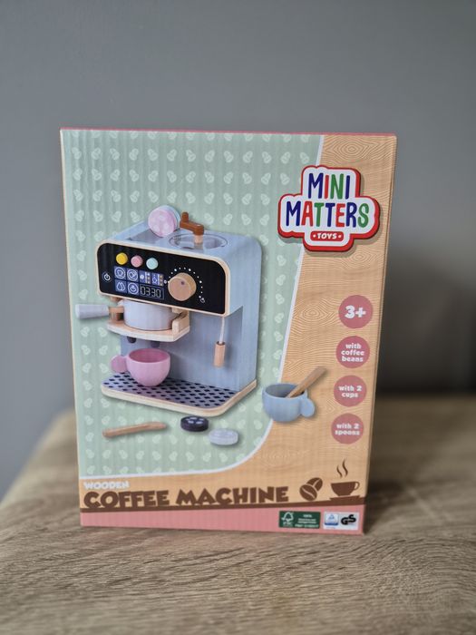 Drewniany ekspres do kawy dla małych baristów