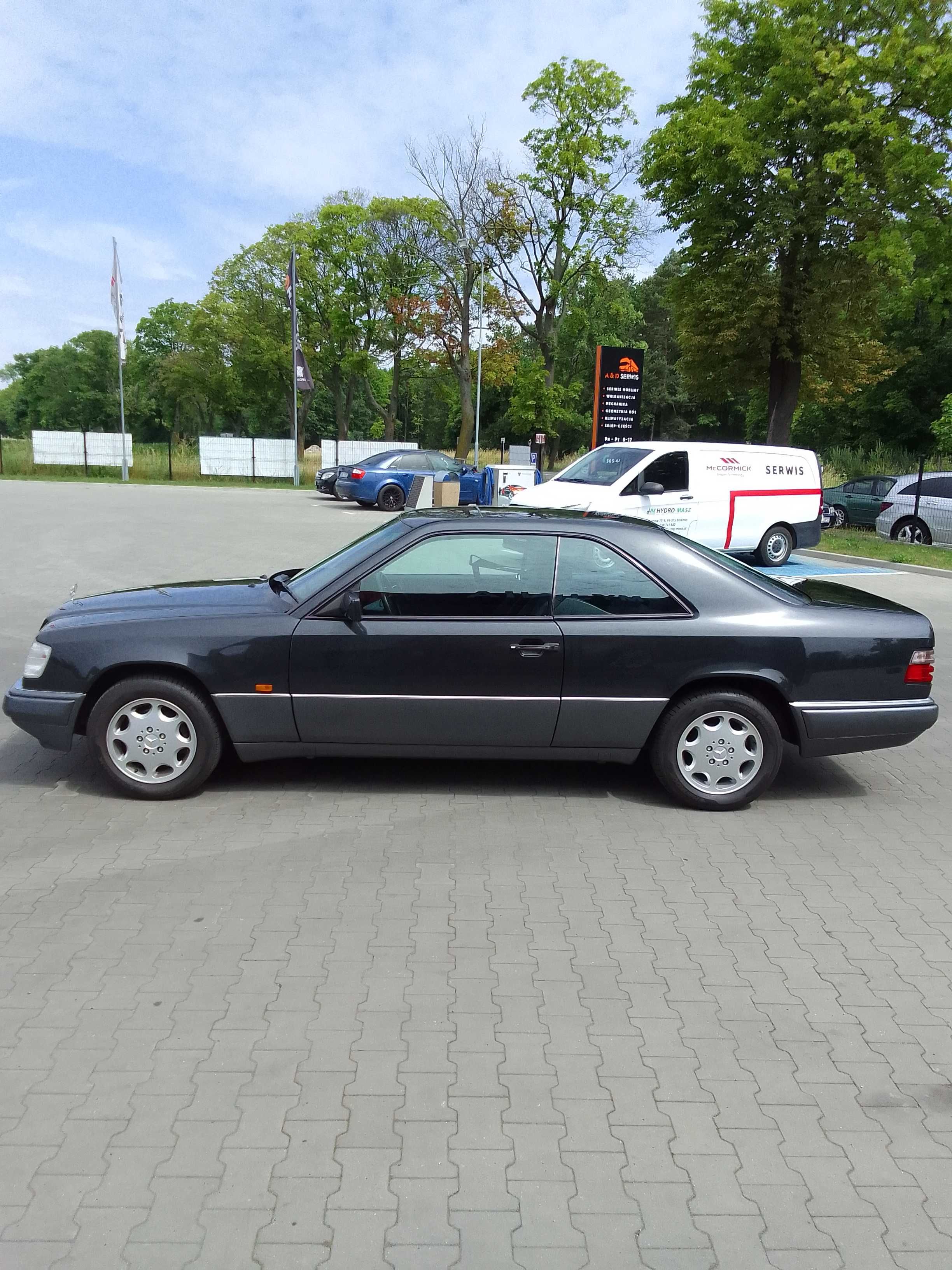 Mercedes W124 E200 Coupe 106048km stan kolekcjonerski