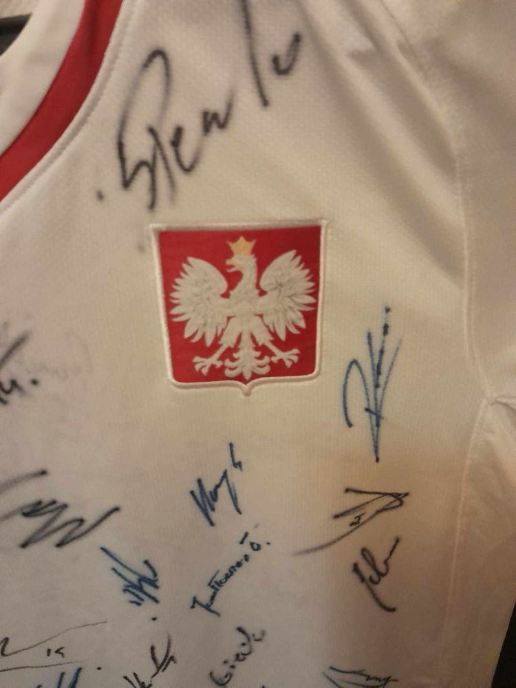 Koszulka z autografami lewy i cala reszta