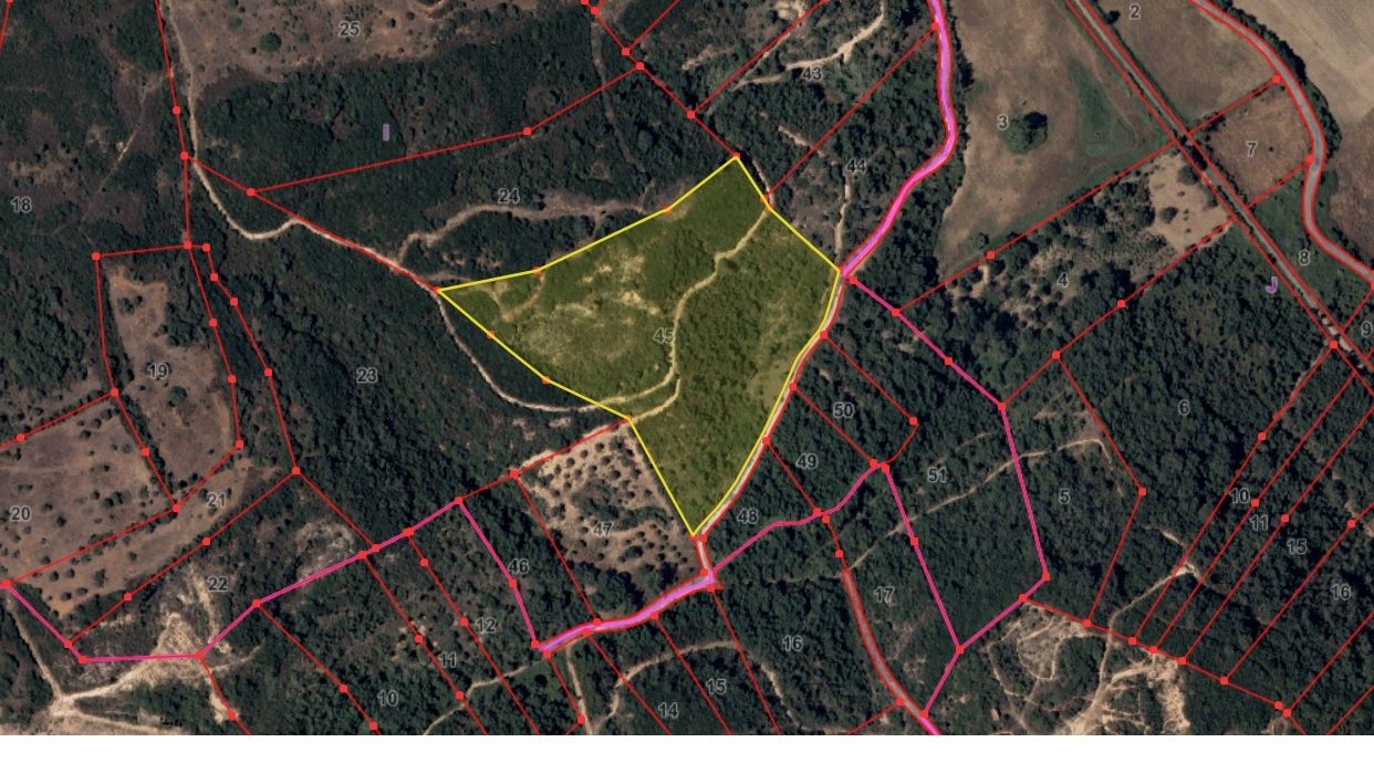Terreno com 29.760m2 perto da A1