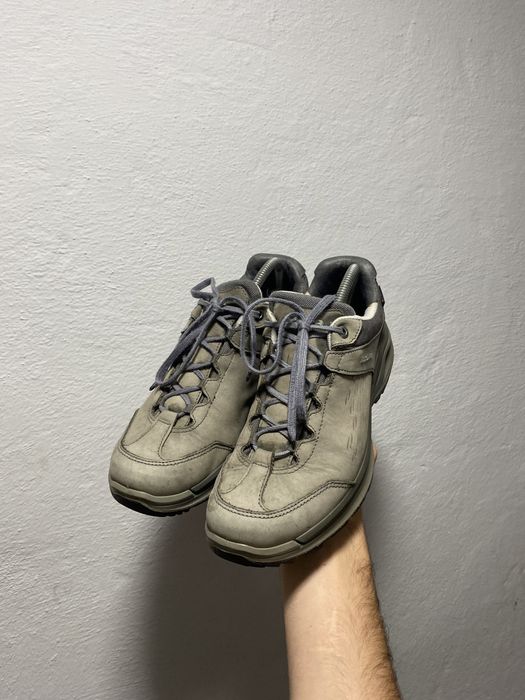 Трекінгові кросівки Lowa Gore-tex