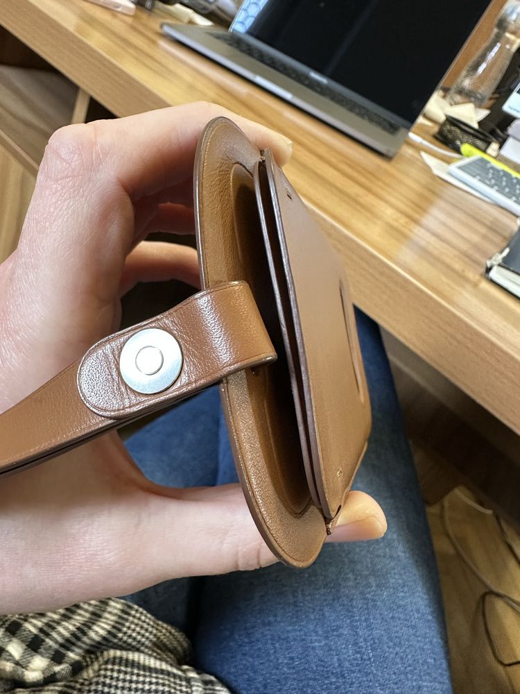 Apple Leather Sleeve (iPhone 12 mini)