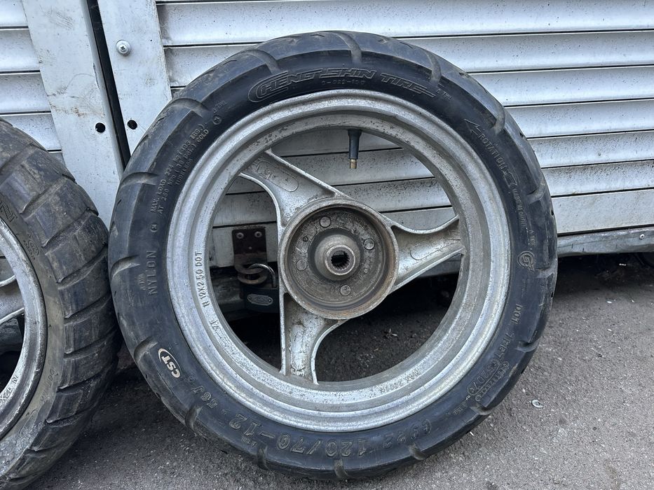 Колесо скутер 120/70-12 (19шлицов)