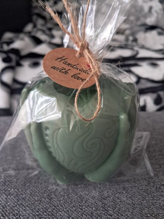 Świeca sojowa ,serce w dłoni