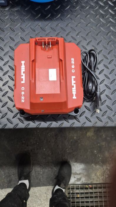 Hilti Nuron C6-22 stan ładowarka