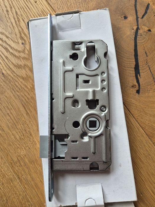 Zamek wpuszczany Metalplast Częstochowa 72/50 na wkładkę 110 lewy