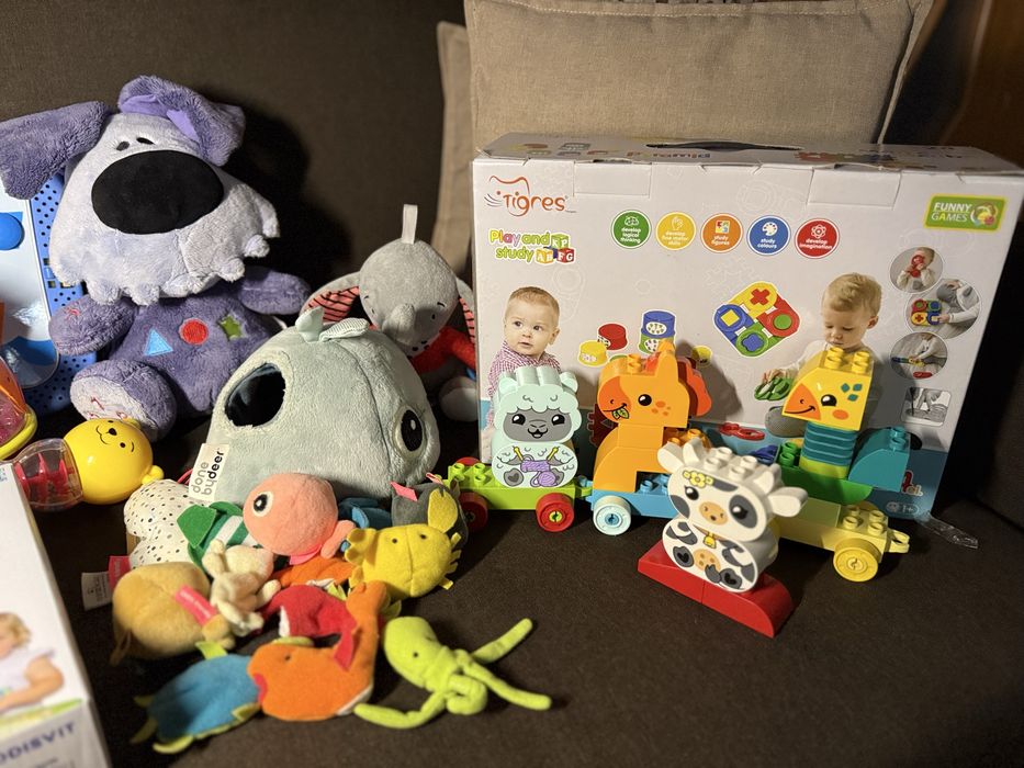 Іграшки інтерактивні музикальні зебра, слон-циркач battat fisher-price