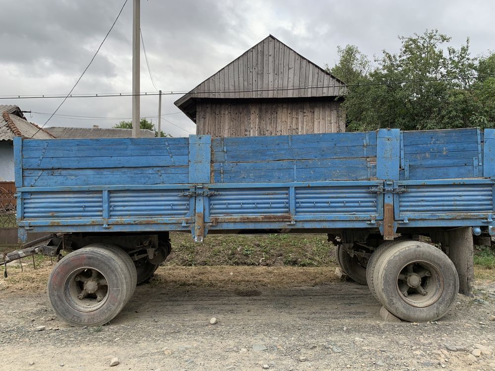 Прицеп камазовський