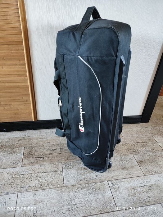 Champion дорожня валіза на колесах