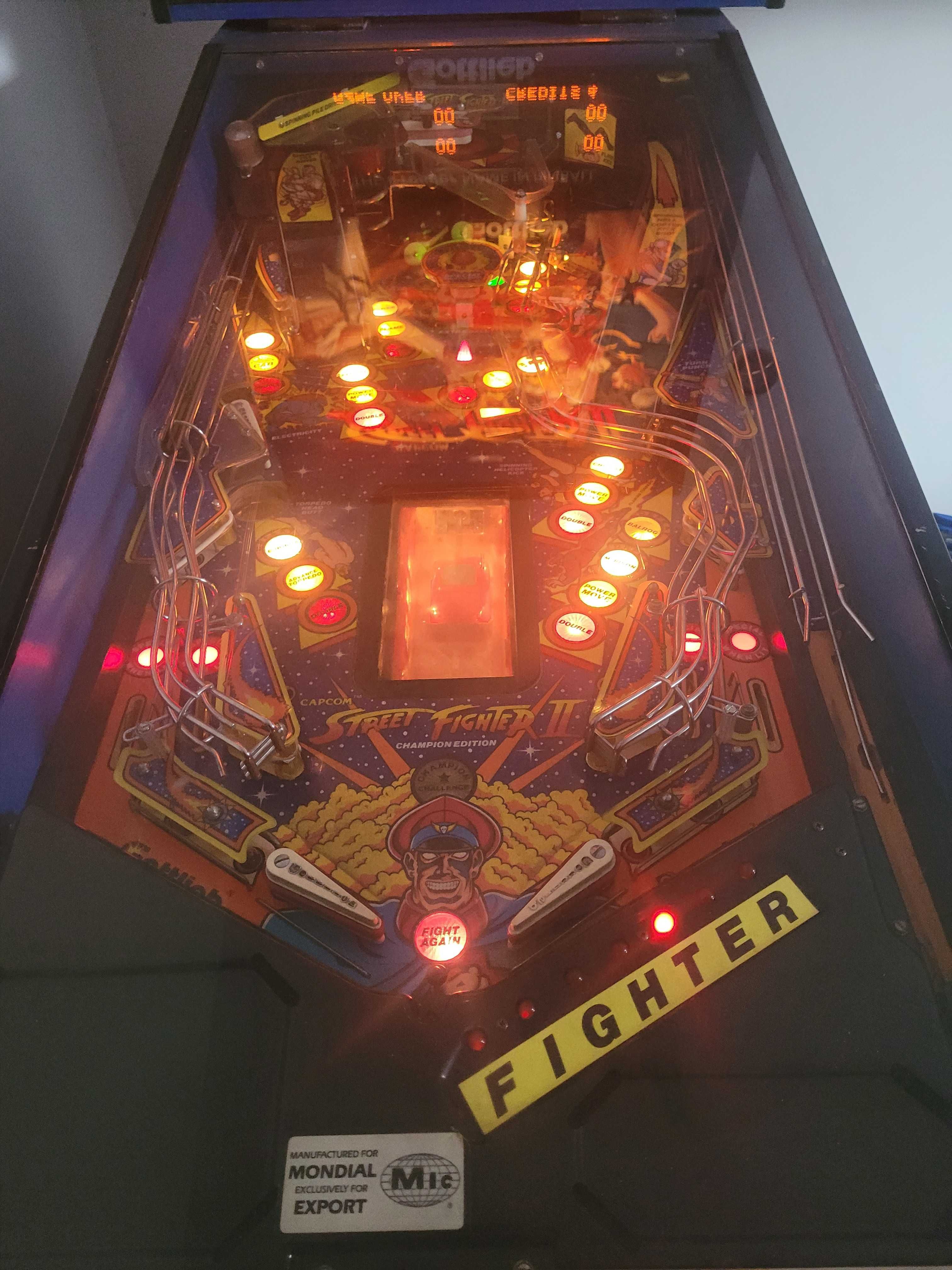 Flipper , pinball Street Fighter II , perfekcyjny stan.