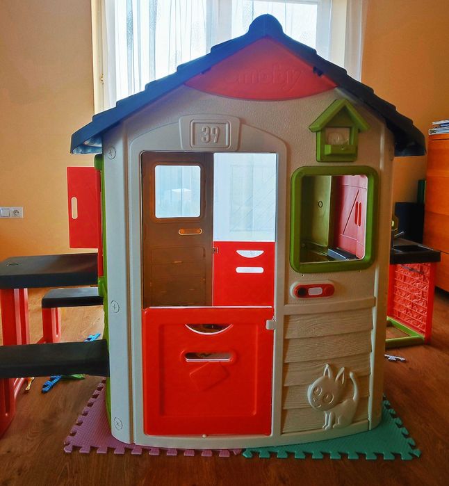 Domek Smoby Neo Jura z dodatkami - BDB - kuchnia, stoliczek