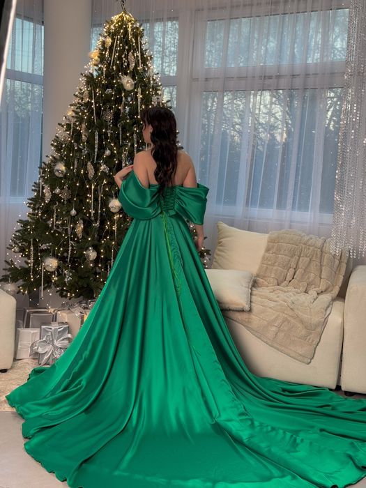 Прокат суконь для фотосесій та будь-яких подій