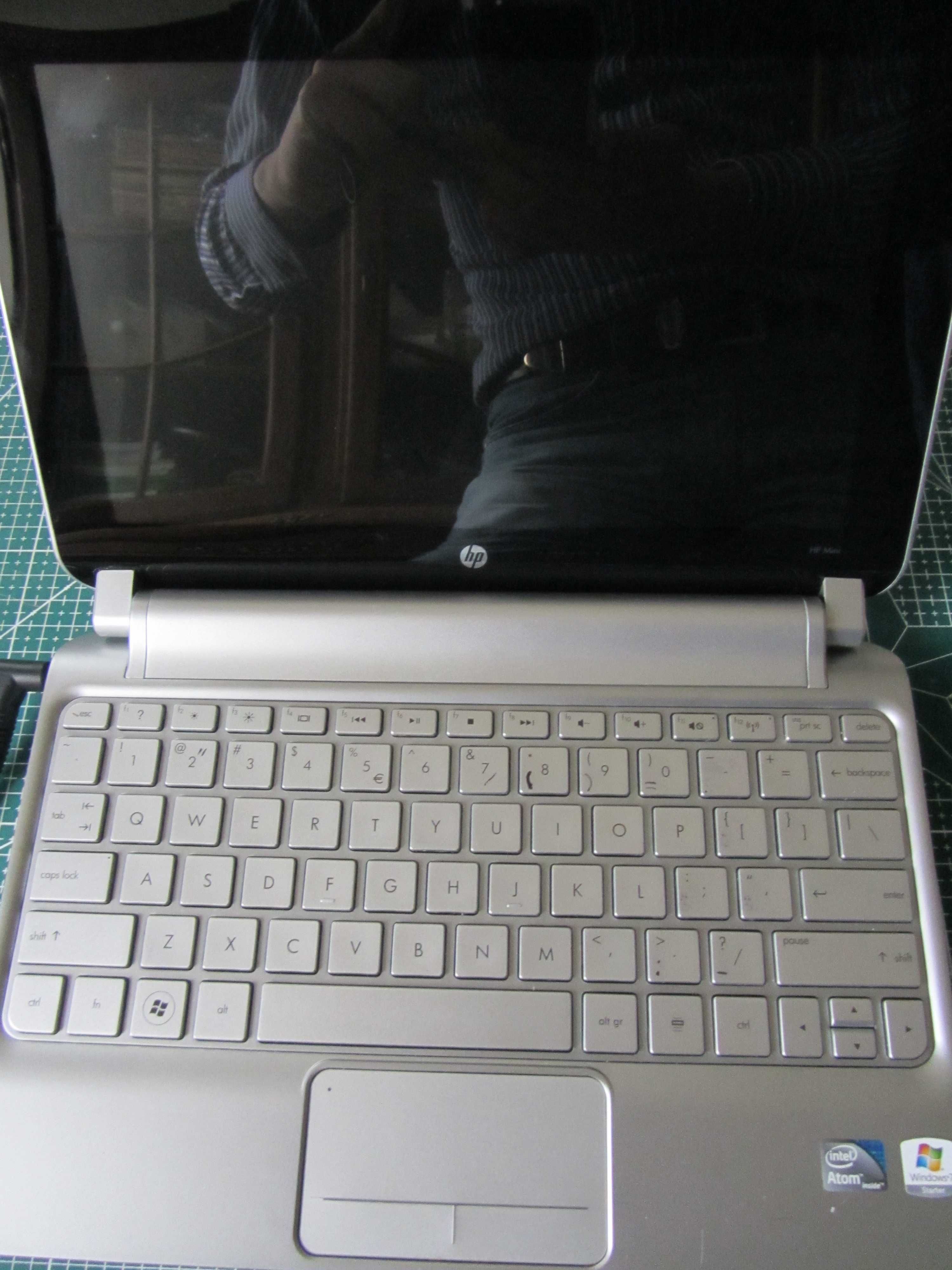 HP Mini 210 10" laptop netbook