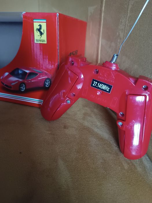 Ferrari 458 Italia R/C skala 1:24 z radio Control
