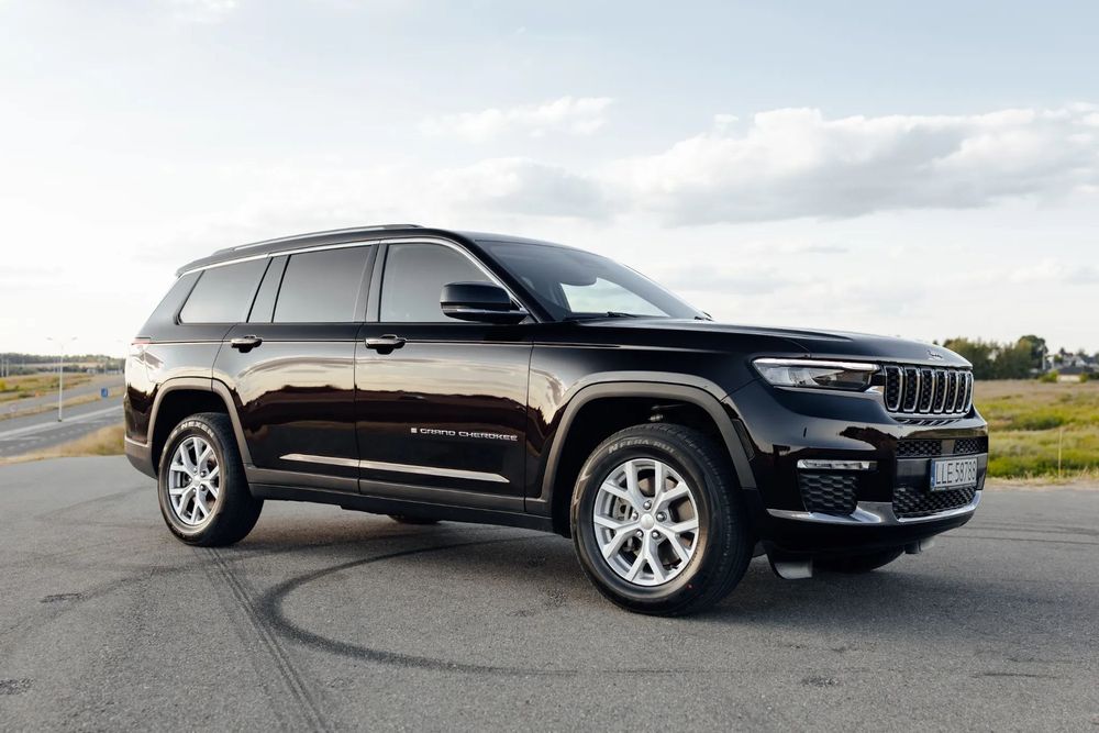 Jeep Grand Cherokee WL Long 6 osobowy Alpine 3.6 V6 panorama 4x4