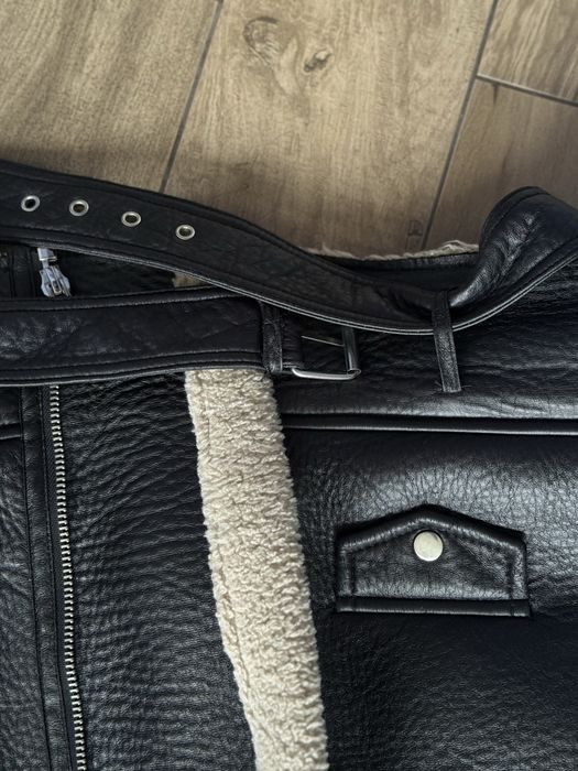 Дубленка тепла Stradivarius M