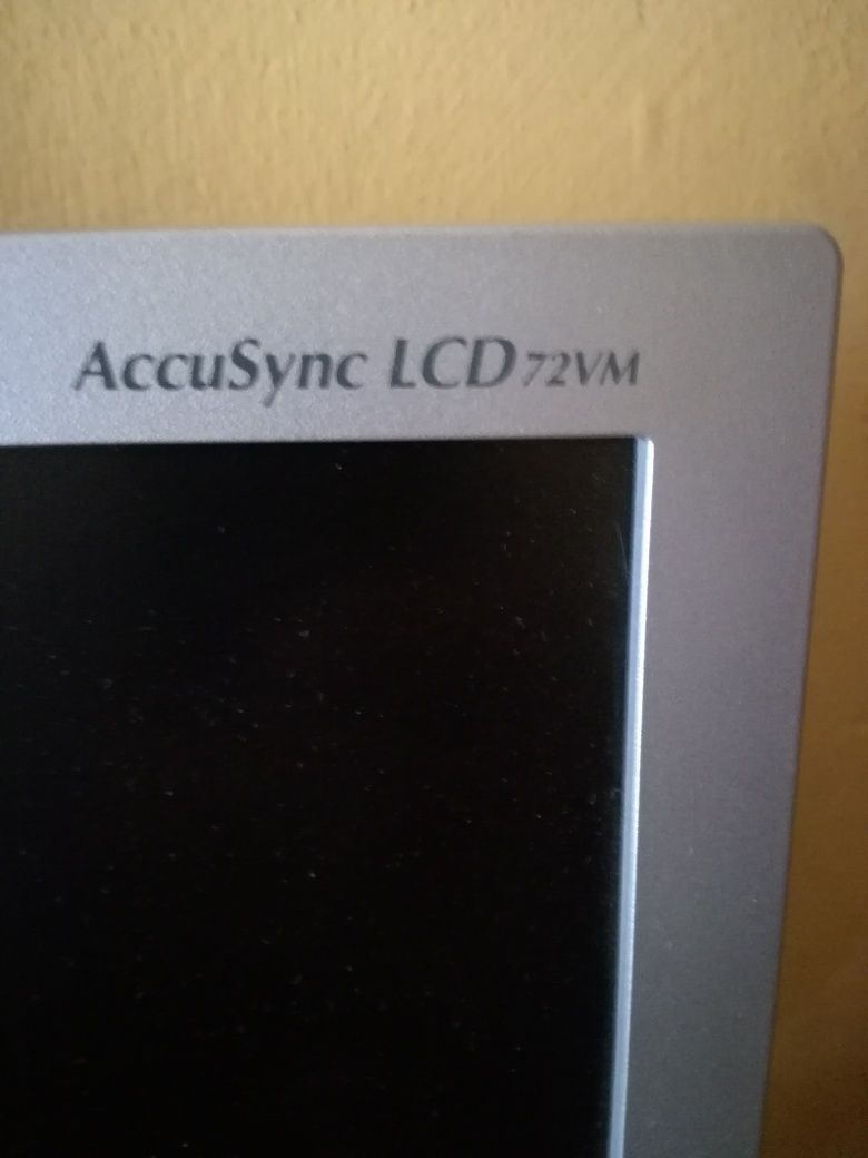 Monitor Accu Sync LCD ,72VM ,