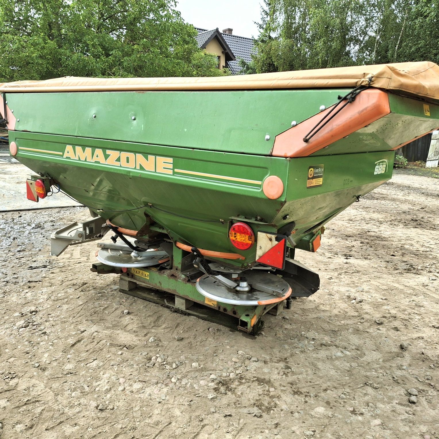 Rozsiewacz do nawozu 2 szt Amazone ZAM SBS 1200 (2200l) 36-21m Limiter