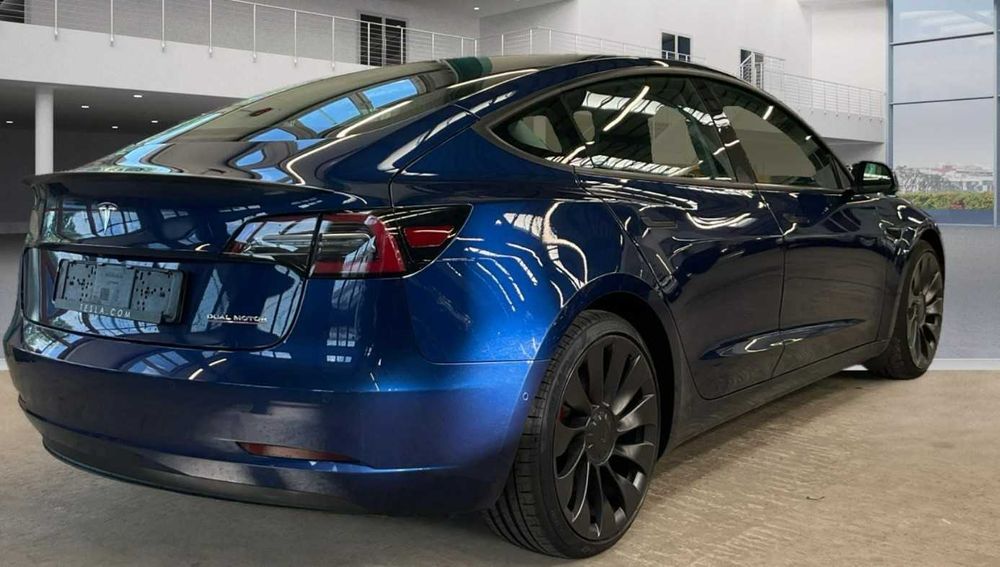 Tesla Model 3 Performance