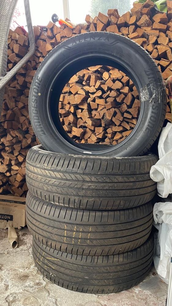 Автомибильные Шини Bridgestone Alenza 001 235/55 R19