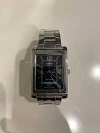 Zegarek casio srebrny