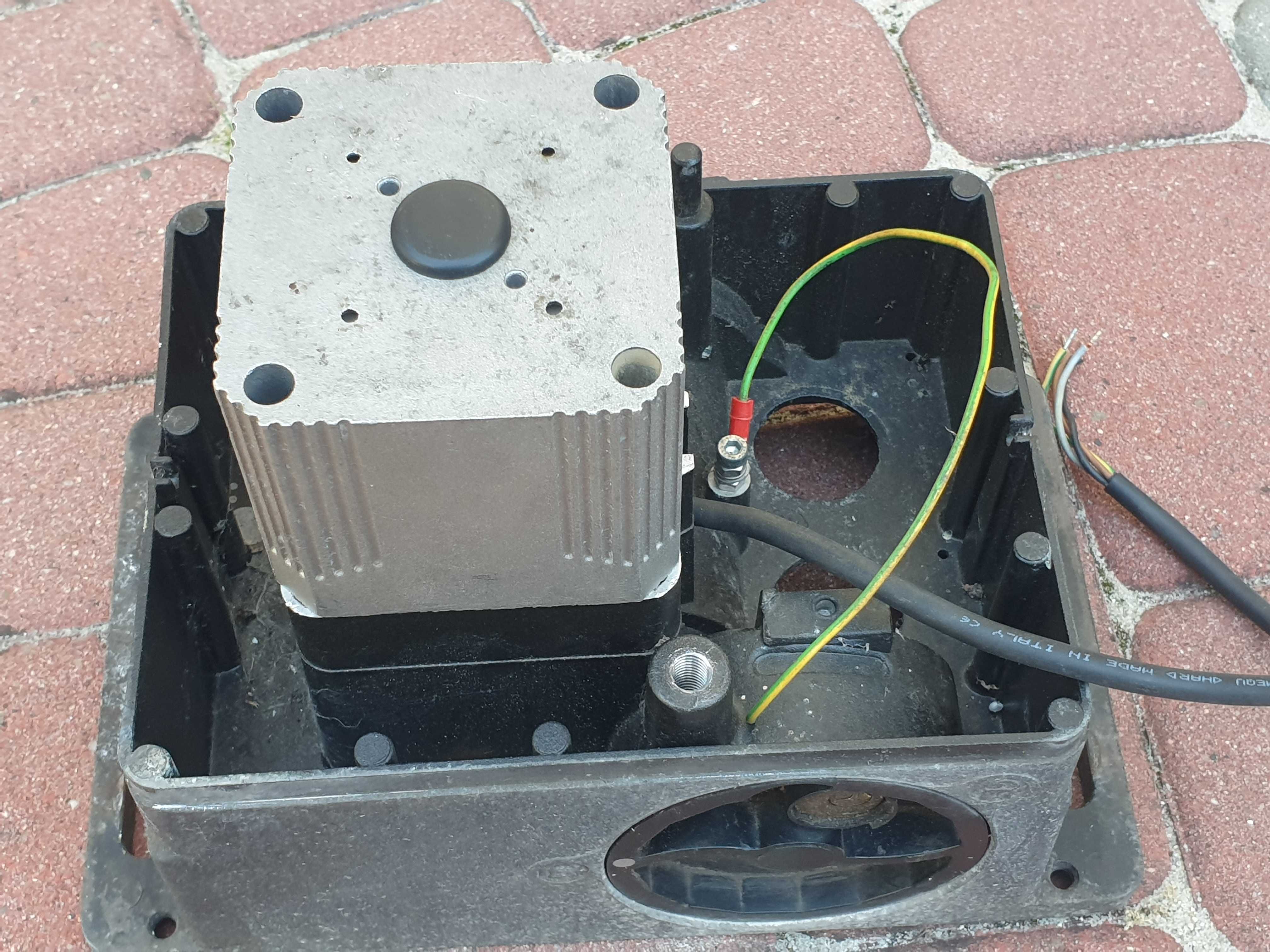 Podstawa, przekładnia, silnik bez elektroniki FAAC 740