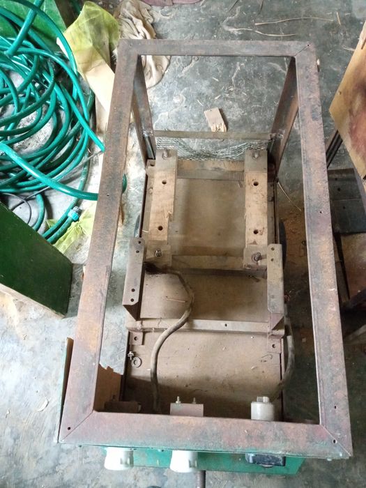 Wózek  kompletna Skrzynka na kołach na Spawarka Elektryczna